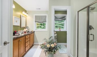 10 Honey Lou Ct, Cranston, RI 02921