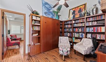 411 Kaelepulu Dr E, Kailua, HI 96734