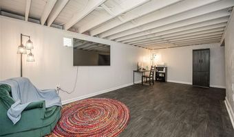 9305 Cloverhurst Dr, Affton, MO 63123