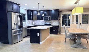 167 Brookside Dr, Belford, NJ 07718