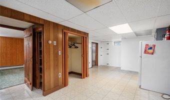 141 Peckham Rd, Little Compton, RI 02837