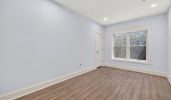 8905 HEMPSTEAD Ave, Bethesda, MD 20817