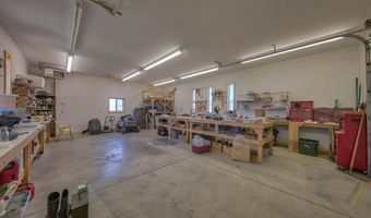29 Mountain Dr, Cody, WY 82414