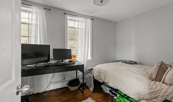 12 Callender Ave, Newport, RI 02840
