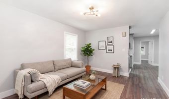 32 KELLY Pkwy, Bayonne, NJ 07002