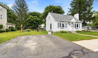 21 Portland St, Lincoln, RI 02838