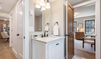 22 Castle St 3, East Greenwich, RI 02818