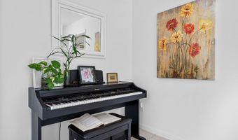 15390 SW DAVIS Rd, Beaverton, OR 97007