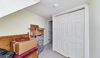 1549 Whispering Creek Dr, Ballwin, MO 63021