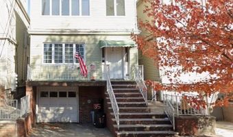 135 W 52ND St, Bayonne, NJ 07002