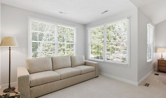 780 S Sussex Ct, Aurora, OH 44202