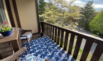 6 Canterbury Ct 6, Brookfield, CT 06804