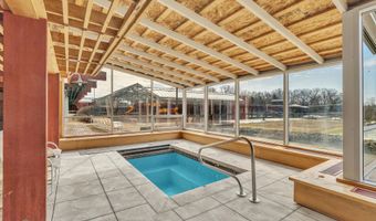 5140 Turtle Point Dr, Ann Arbor, MI 48105