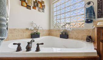 704 W Cornerstone Ct, Andover, KS 67002