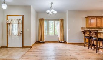 418 W Summit Ave, Augusta, KS 67010