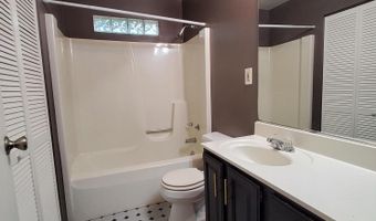 2828 Packard St, Ann Arbor, MI 48108