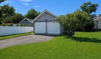 9 Ocean Ave, Amityville, NY 11701