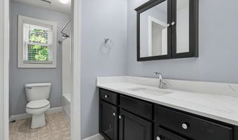 3704 Highland Creek Dr, Apex, NC 27539