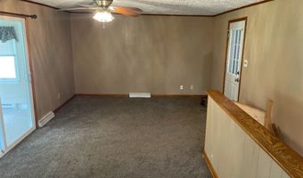 112 Benton St, Austintown, OH 44515