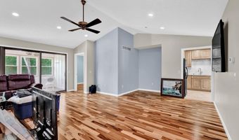 500 GreenTree Dr 11, Bedford, IN 47421