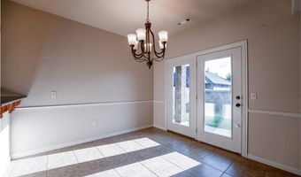 105 NE Larkspur Ln, Bentonville, AR 72712