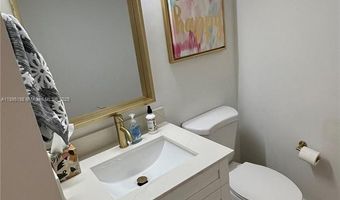 20500 W Country Club Dr 117, Aventura, FL 33180