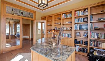 10771 E Langell Valley Rd, Bonanza, OR 97623