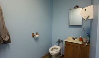 25 45 64 Hutchins St, Auburn, ME 04210