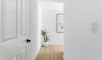 10820 Holman Ave 204, Los Angeles, CA 90024