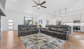 3 Florence Cir, Bella Vista, AR 72715