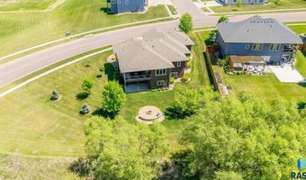 305 S Heritage Rd, Brandon, SD 57005