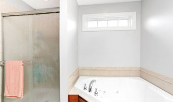 1007 Pembrooke Dr, Bardstown, KY 40004