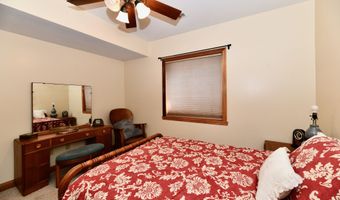 355 Connecticut Cir, Indianapolis, IN 46217