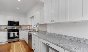 46 Esplanade, Middletown, RI 02842