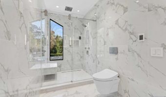 23 Rio Vista Dr, Alpine, NJ 07620