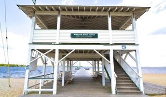 375 E BARNEGAT Ave, Bayville, NJ 08721