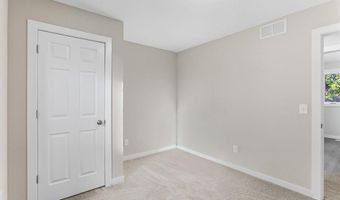 426 Taylor St, Anoka, MN 55303