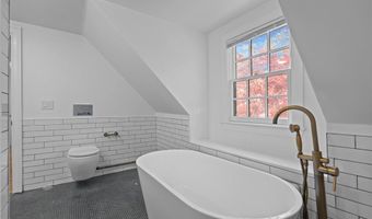 477 Hope Furnace Rd, Coventry, RI 02831