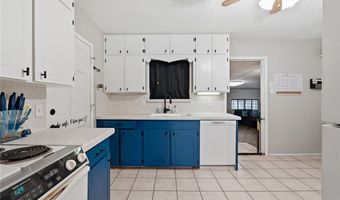 1268 Oak Park Dr, Aransas Pass, TX 78336