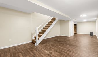 120 Priscilla St, Bridgeport, CT 06610