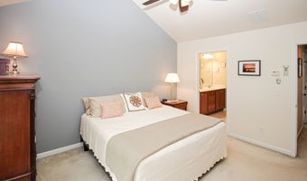 6 Lawrence Ave 6, Danbury, CT 06810