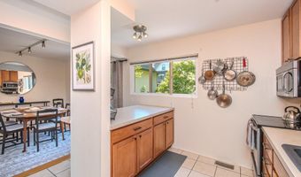 1795 Hideaway Ln, Ann Arbor, MI 48105