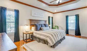 203 E 7th St, Weatherford, TX 76086