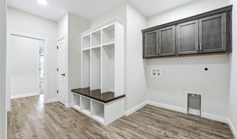 2213 Golfview Dr, Auburn, IN 46706