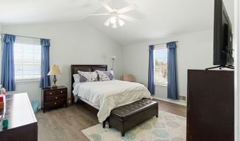 16 Cherry St, Beachwood, NJ 08722