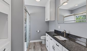 1558 RIDGEWAY Dr, Barboursville, VA 22923