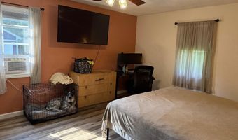 35 Maple St, Baileyville, ME 04694