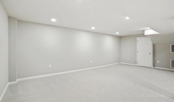 5604 HOOVER St, Bethesda, MD 20817