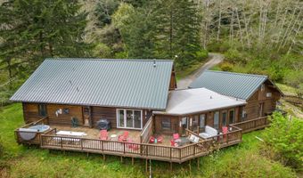 17285 Rustic Ln, Brookings, OR 97415