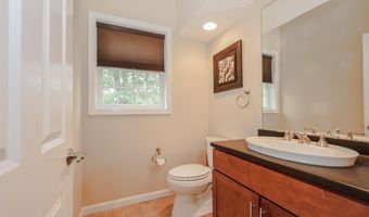 61 Grapevine Rd, Bedford, NH 03110
